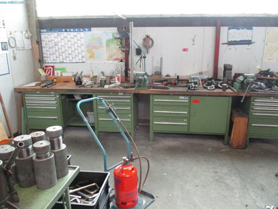 Used 3 Metal workbenches for Sale (Auction Premium) | NetBid Industrial Auctions