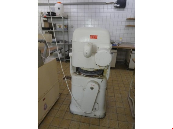 Used Schröder Fortuna Automat 3-30 Dough moulding machine / Bread roll press for Sale (Auction Premium) | NetBid Industrial Auctions