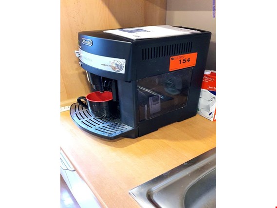 Used De Longhi Magnifica Fully automatic coffee machine for Sale (Auction Premium) | NetBid Industrial Auctions