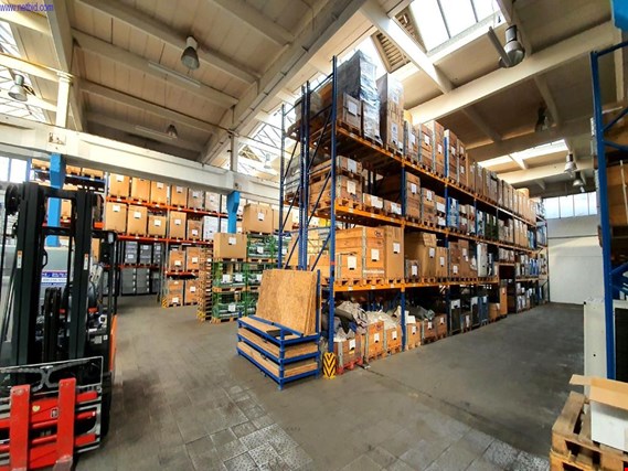 Used 200 lfm. Heavy duty shelving for Sale (Auction Premium) | NetBid Industrial Auctions