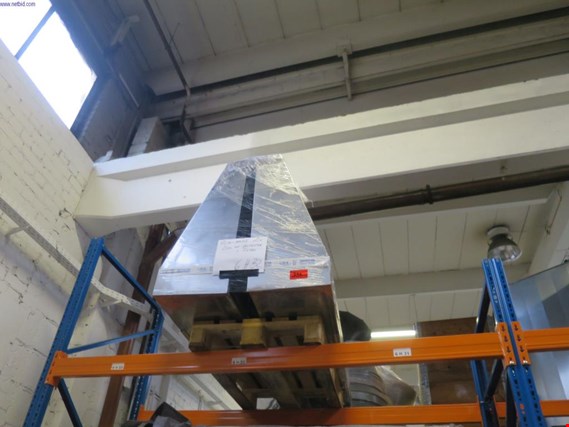 Used 2 Extractor hoods for Sale (Online Auction) | NetBid Industrial Auctions