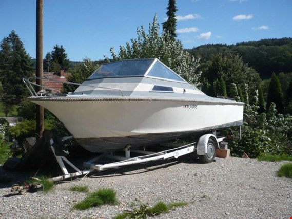 Used Daycruiser Motorboat for Sale (Auction Premium) | NetBid Industrial Auctions