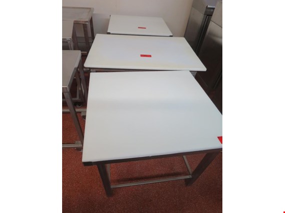 3 Pracovní stoly (Auction Premium) | NetBid ?eská republika
