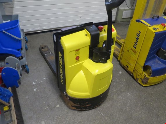 Used Hyster P1.6 Electric pedestrian pallet truck for Sale (Auction Premium) | NetBid Industrial Auctions
