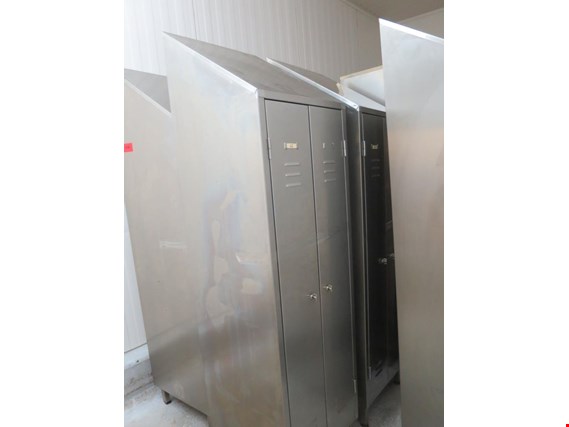 Used 1 Posten Stainless steel changing lockers for Sale (Auction Premium) | NetBid Industrial Auctions