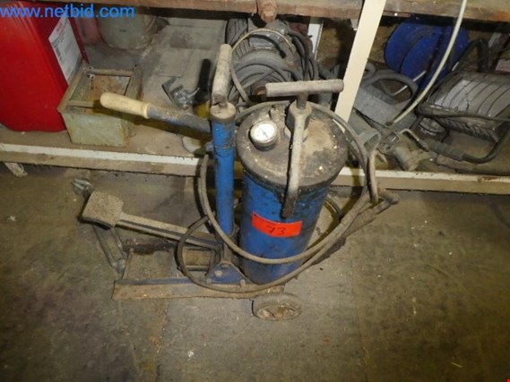 Used Tecalemit mobile grease gun for Sale (Auction Premium) | NetBid Industrial Auctions