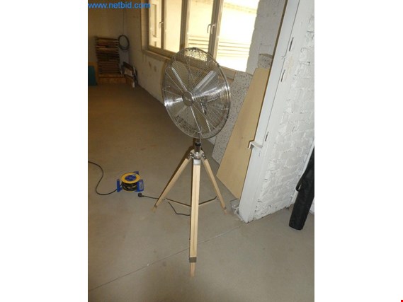 Used Trista Pedestal fan for Sale (Auction Premium) | NetBid Industrial Auctions