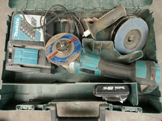 Used Makita DGA504 Battery angle grinder for Sale (Auction Premium) | NetBid Industrial Auctions
