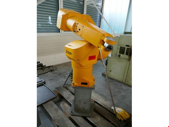 Used Stäubli RX90 Articulated robot for Sale (Auction Premium) | NetBid Industrial Auctions