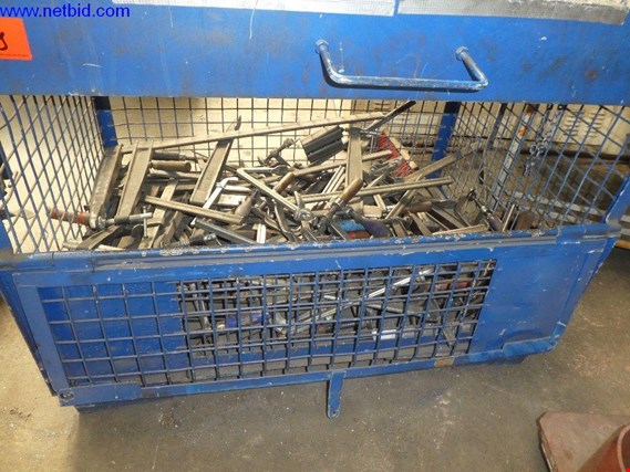 Used Box pallet for Sale (Auction Premium) | NetBid Industrial Auctions