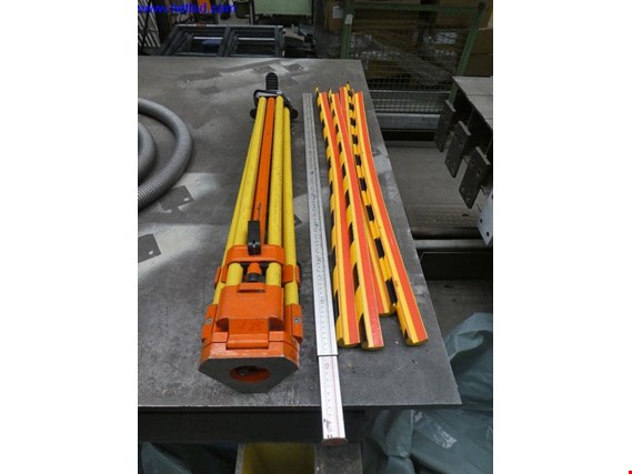 Used Tripod for levelling device for Sale (Online Auction) | NetBid Industrial Auctions