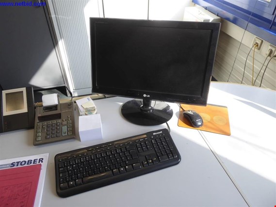 Used LG E2240 22-palčni monitor for Sale (Auction Premium) | NetBid Slovenija
