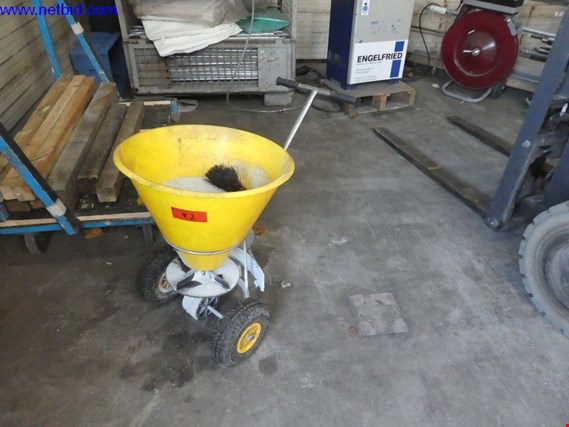 Used Salt spreader for Sale (Auction Premium) | NetBid Industrial Auctions