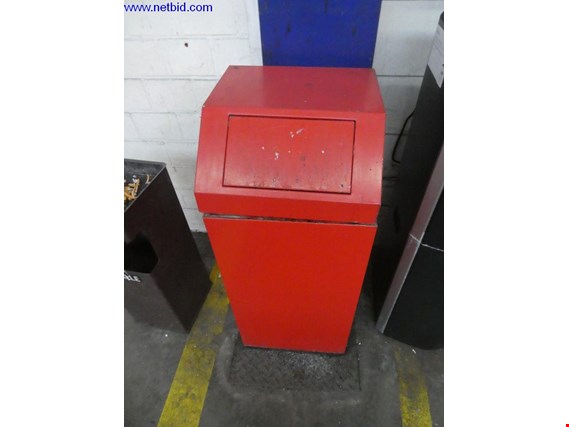Used Pedestal bin for Sale (Trading Premium) | NetBid Industrial Auctions
