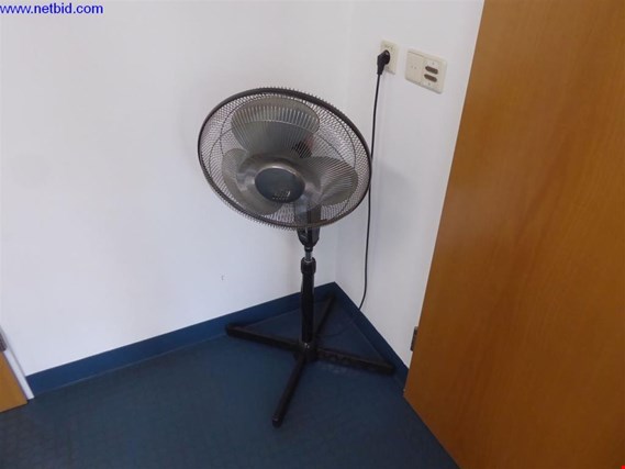 Used Airmate Pedestal fan for Sale (Auction Premium) | NetBid Industrial Auctions