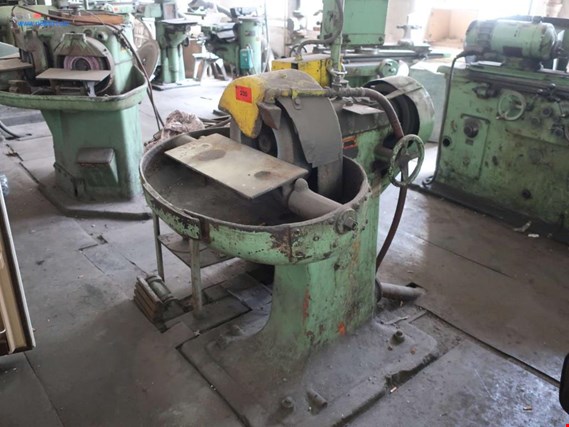 Used tool grinding machine (5700) for Sale (Auction Premium) | NetBid Industrial Auctions