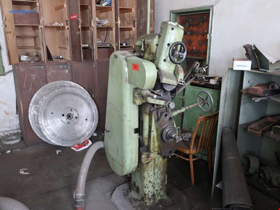 Used TOS BP-12 saw blade grinding machine for Sale (Auction Premium) | NetBid Industrial Auctions