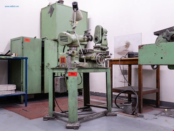 Used TOS ZPS GOTTWALDOV VM2 tool grinding machine for Sale (Auction Premium) | NetBid Industrial Auctions