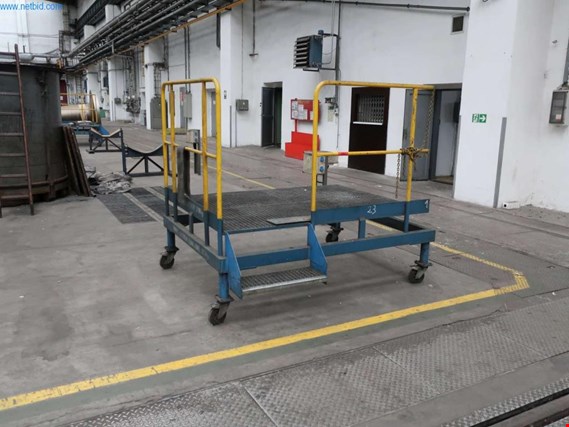 Used 2 assembly platforms for Sale (Trading Premium) | NetBid Industrial Auctions