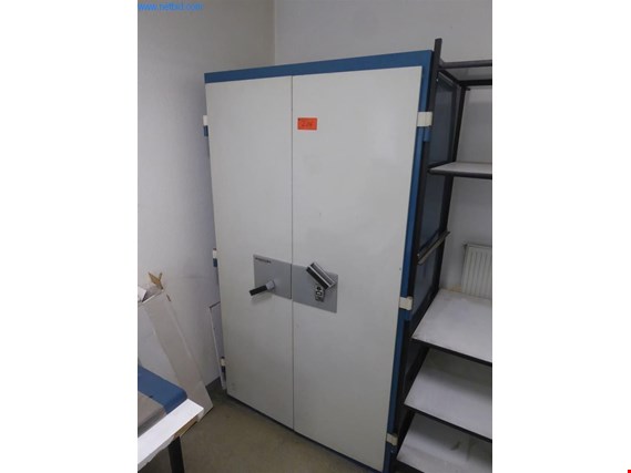 Used Schiffer Privacy cabinet for Sale (Trading Premium) | NetBid Industrial Auctions