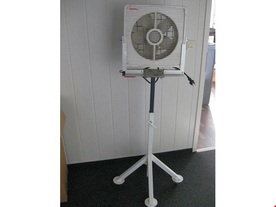 Used Maico  EN31 Pedestal fan for Sale (Auction Premium) | NetBid Industrial Auctions