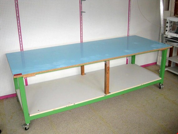Used Stable, mobile laminating/working table for Sale (Auction Premium) | NetBid Industrial Auctions