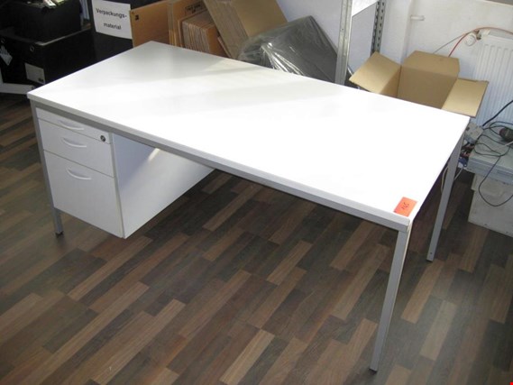 Used Office desk for Sale (Auction Premium) | NetBid Industrial Auctions