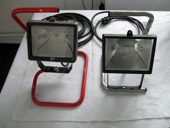 Used 1 Posten various halogen spotlights for Sale (Auction Premium) | NetBid Industrial Auctions