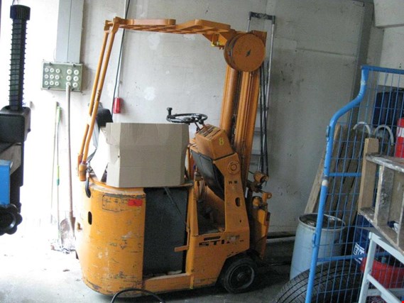 Used Still EFG 1001 V/0915 Electric forklift truck, for Sale (Auction Premium) | NetBid Industrial Auctions