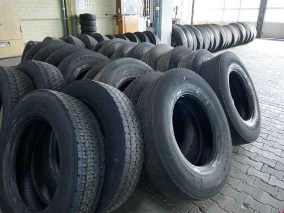 Used 1 Posten Bus tires for Sale (Trading Premium) | NetBid Industrial Auctions