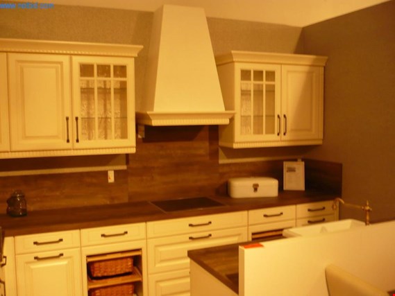 Used Exhibition kitchen (bunk 7) for Sale (Auction Premium) | NetBid Industrial Auctions