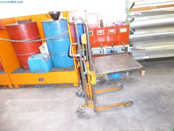Used Pfaff High-lift tool truck for Sale (Auction Premium) | NetBid Industrial Auctions