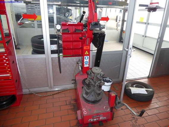 Used BUTLER 1C22P Tyre changer for Sale (Auction Premium) | NetBid Industrial Auctions