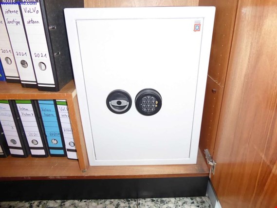 Used Sistec Small safe for Sale (Auction Premium) | NetBid Industrial Auctions