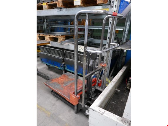Used Seco PL1115 mobile lifting table for Sale (Auction Premium) | NetBid Industrial Auctions