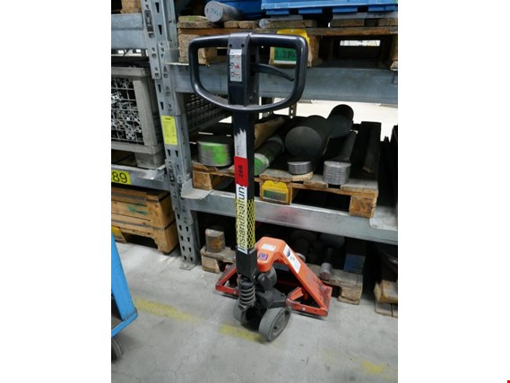 Used BT Lifter LHM230SI Pallet truck for Sale (Auction Premium) | NetBid Industrial Auctions