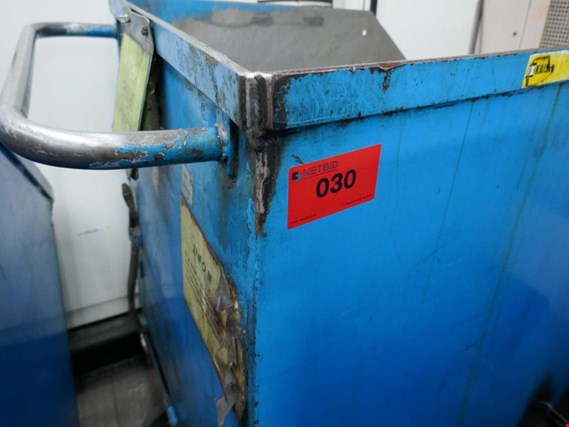Used Tipping container for chips for Sale (Auction Premium) | NetBid Industrial Auctions