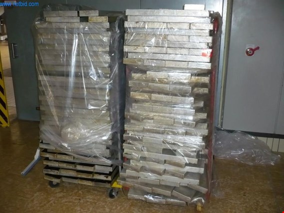 Used ca. 500  Bakeware for Sale (Auction Premium) | NetBid Industrial Auctions