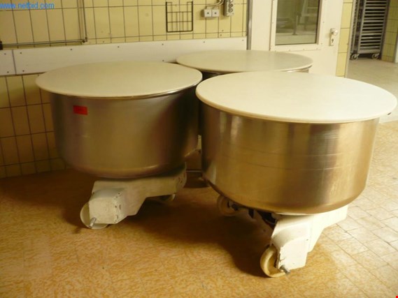 Used 3 roll-out vats for Sale (Auction Premium) | NetBid Industrial Auctions