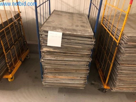 Used ca. 160 Perforated aluminium baking trays for Sale (Trading Premium) | NetBid Industrial Auctions