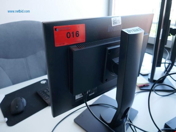 Iiyama 2 22" monitoren gebruikt kopen (Auction Premium) | NetBid industriële Veilingen