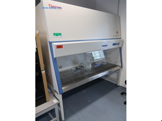 Used THERMO Fisher SCIENTIFIC MSC-Advantage Safety workbench - release only after professional cleaning for Sale (Auction Premium) | NetBid Industrial Auctions