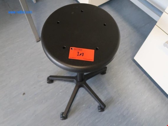 Used 3 Roll stool for Sale (Auction Premium) | NetBid Industrial Auctions