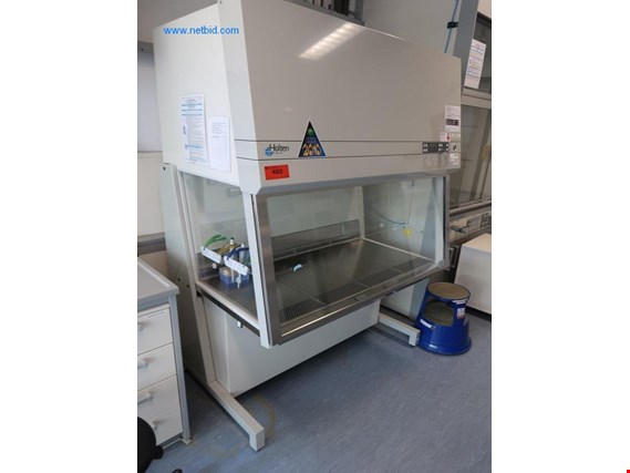 Used Holten MS2010 Laboratory fume cupboard - release only after professional cleaning for Sale (Online Auction) | NetBid Industrial Auctions