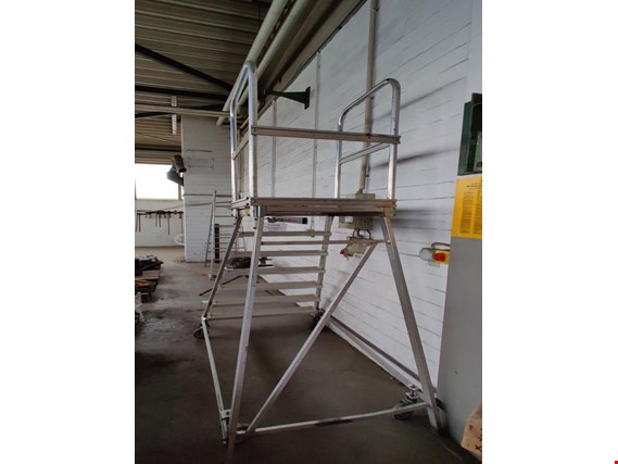 Used Ladder platform for Sale (Trading Premium) | NetBid Industrial Auctions