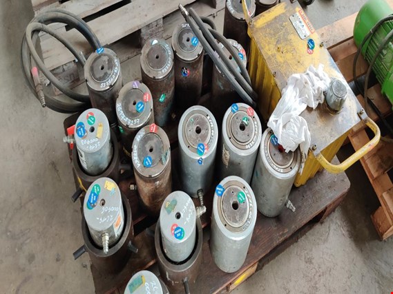 Used 1 Posten Hydraulic cylinder for Sale (Auction Premium) | NetBid Industrial Auctions