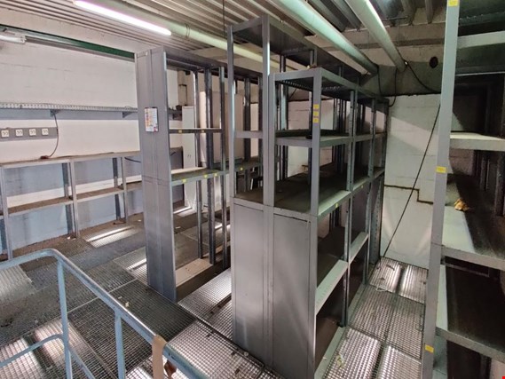 Used Staircase / platform / various storage shelves for Sale (Trading Premium) | NetBid Industrial Auctions