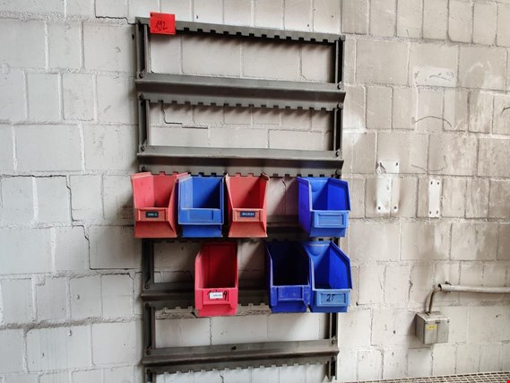 Used Wall shelf with shearer boxes/ screw magazine for Sale (Trading Premium) | NetBid Industrial Auctions