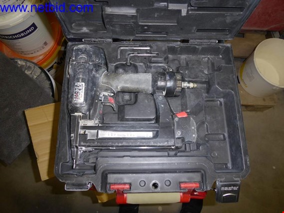 Used Würth Master DKG1040 Compressed air strip magazine nailer for Sale (Auction Premium) | NetBid Industrial Auctions