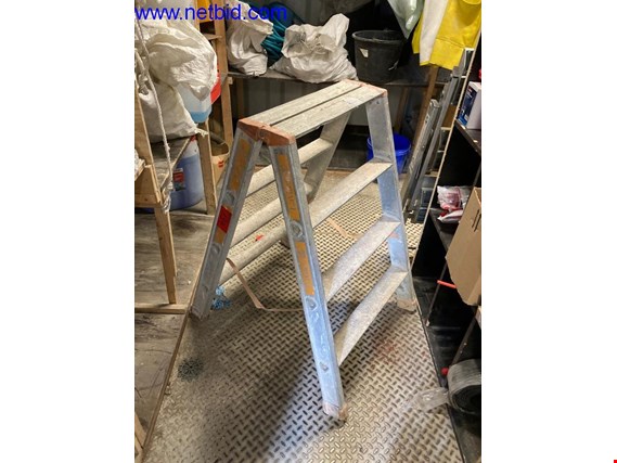 Layher Aluminium vaste ladder/4 treden gebruikt kopen (Auction Premium) | NetBid industriële Veilingen